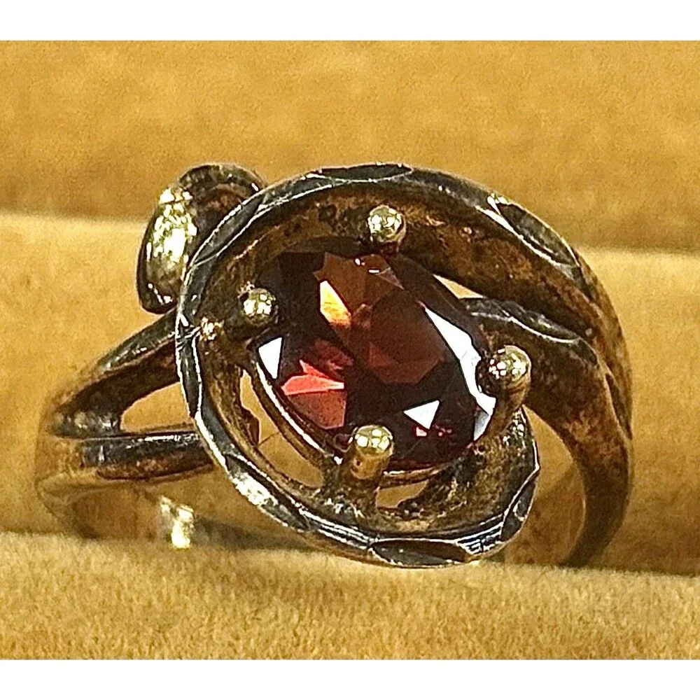 Vintage UTC Sterling Silver Gold Tone Garnet Ring Size 8 Abstract Swirl 925
